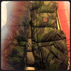 Polo camo vest